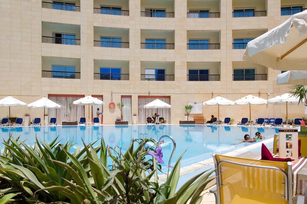 Swiss Inn Teda Hotel & Aqua Park Ajn-Szuhna Szoba fotó
