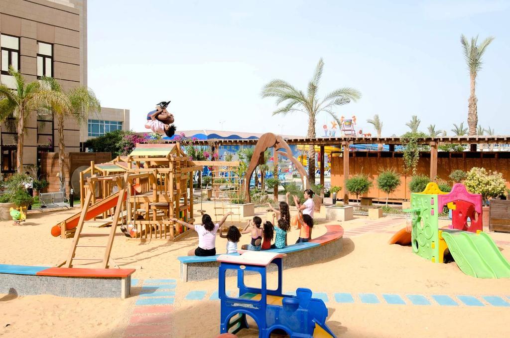 Swiss Inn Teda Hotel & Aqua Park Ajn-Szuhna Kültér fotó