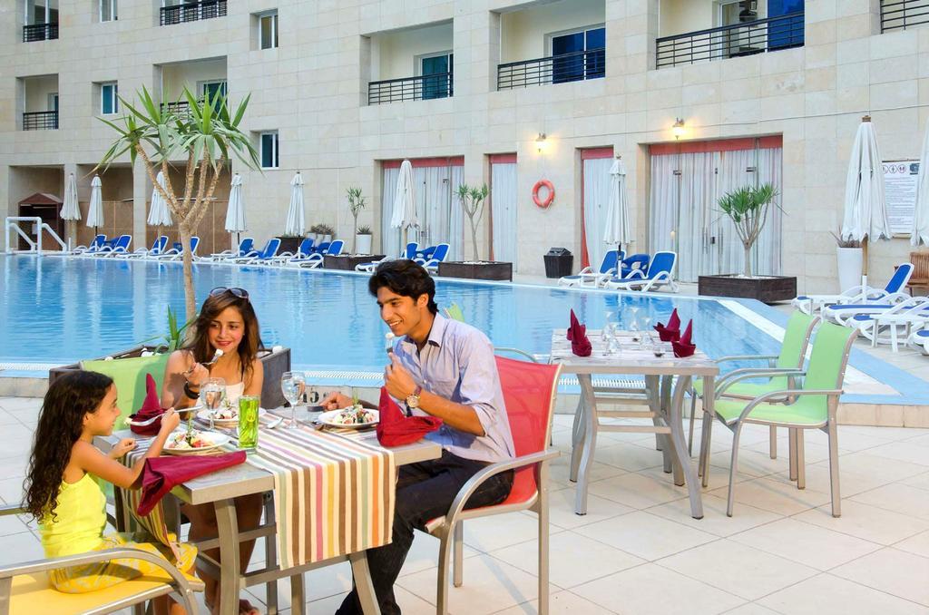 Swiss Inn Teda Hotel & Aqua Park Ajn-Szuhna Kültér fotó